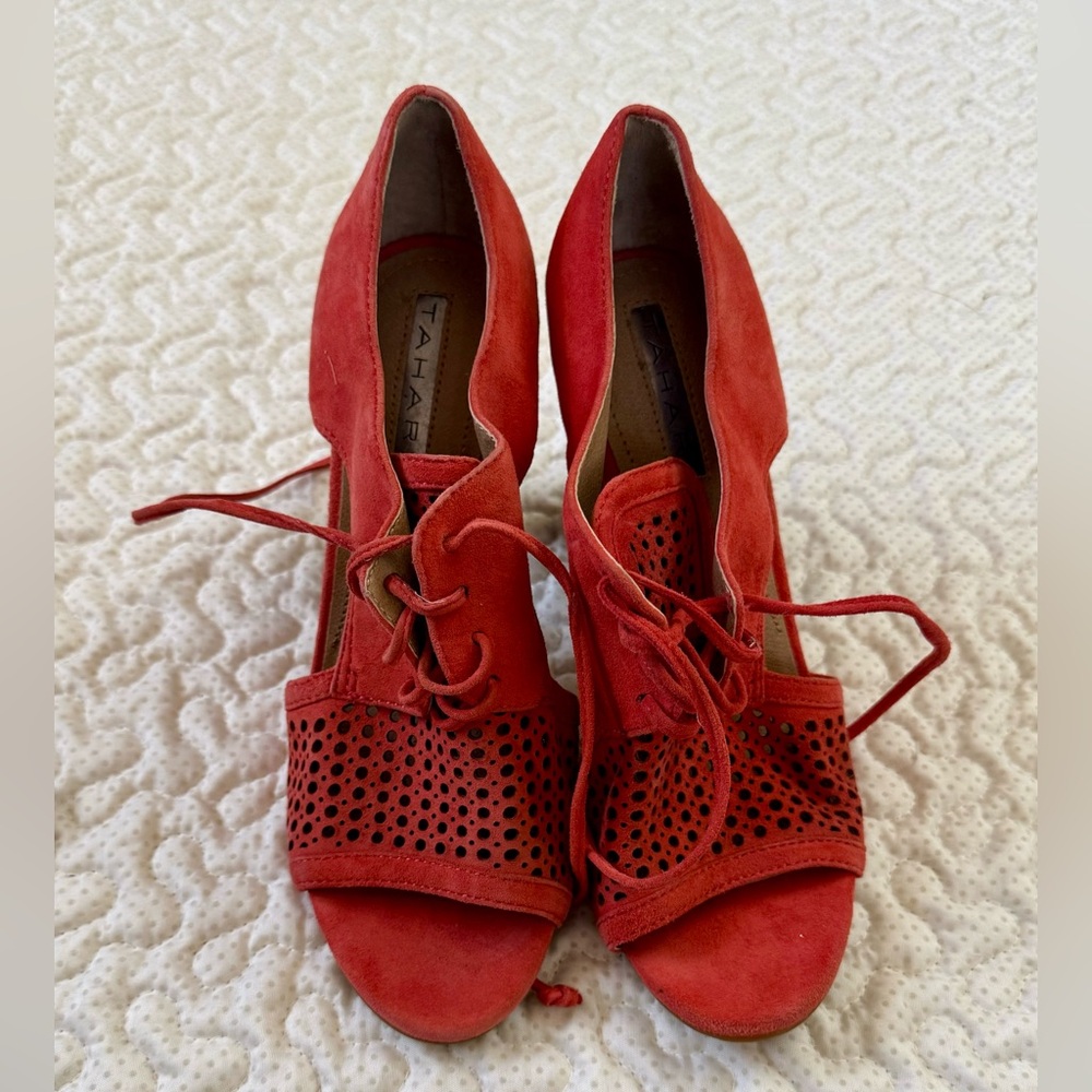 Tahari Megyn Coral Suede Leather Open Toe Lace Up Block Heel Heel Size 6.5